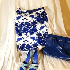 Sz 8 Blue and white floral cotton skirt